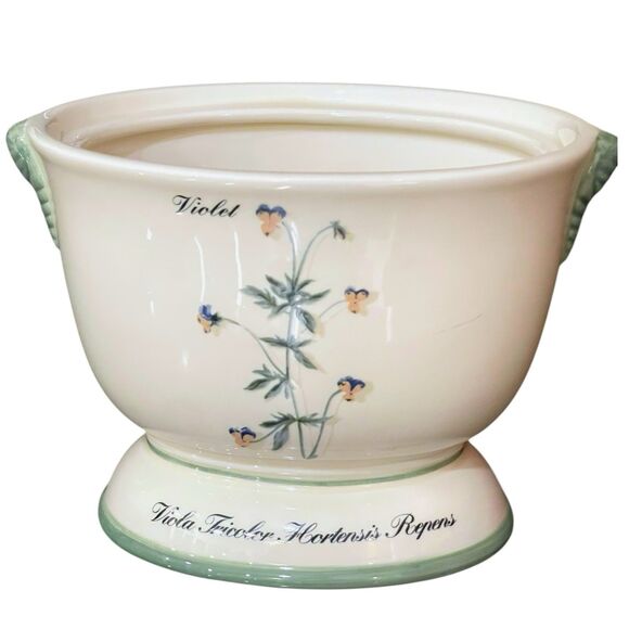 Waverly Covered Container Or Decorative Planter - Picture 12 of 15